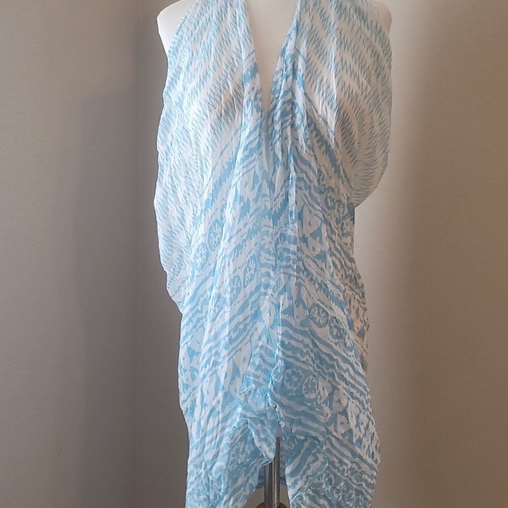 SUBTLE LUXURY Pool to Party Cover-Up